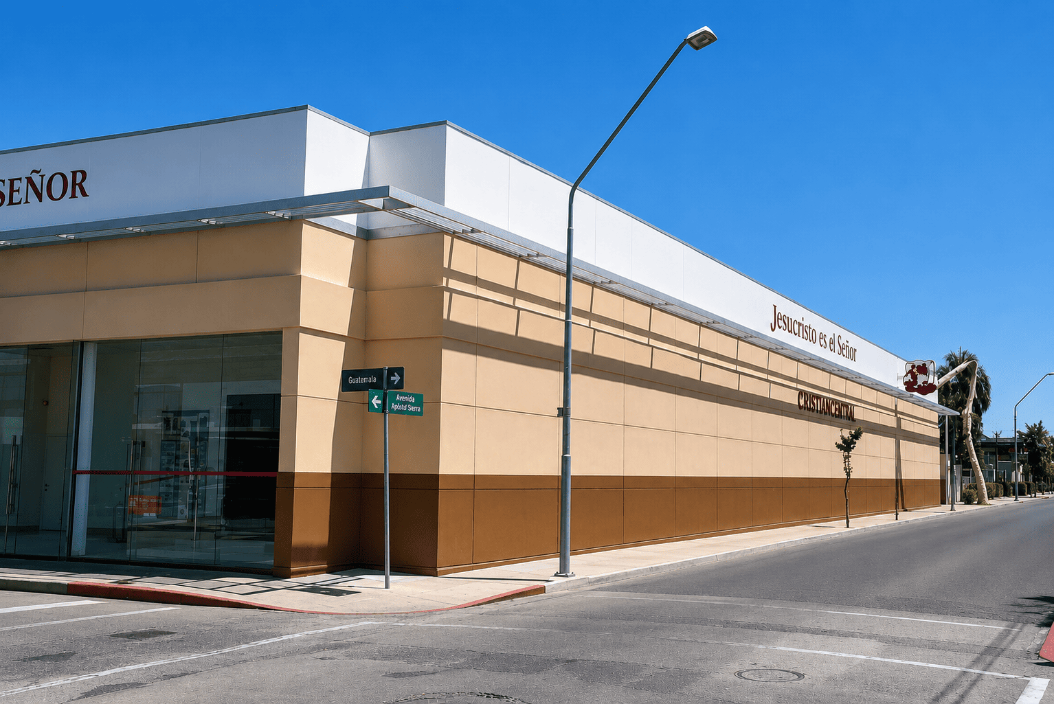 Pintura comercial de fachada en tres tonos